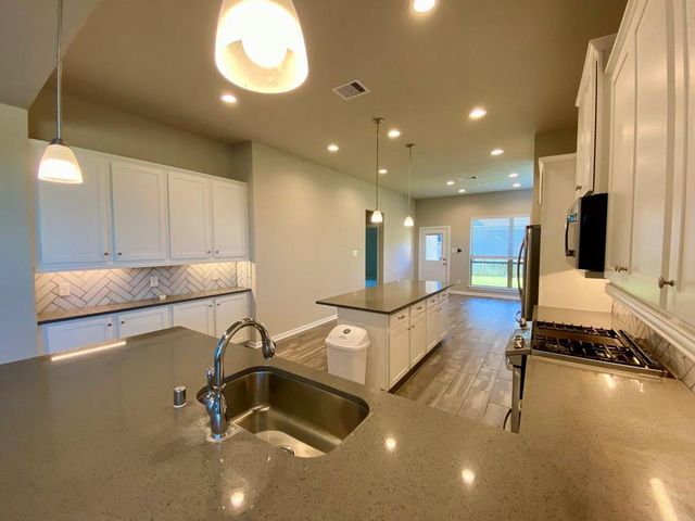 7043 Coneflower Creek Court, Katy, TX 77493