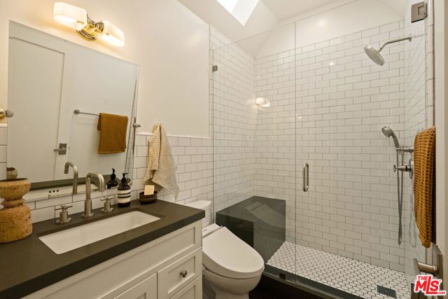 1126 Grant Avenue, Venice (los Angeles), CA 90291