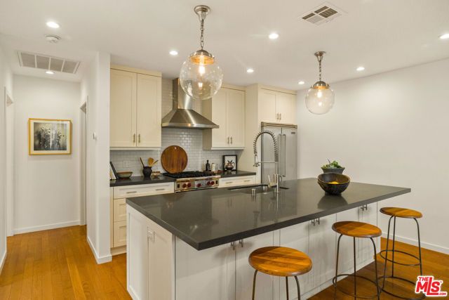 1126 Grant Avenue, Venice (los Angeles), CA 90291