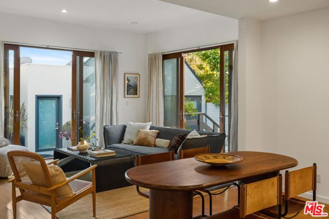 1126 Grant Avenue, Venice (los Angeles), CA 90291