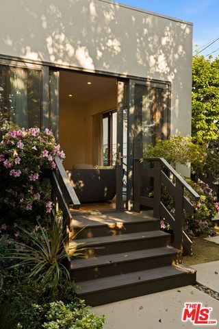 1126 Grant Avenue, Venice (los Angeles), CA 90291