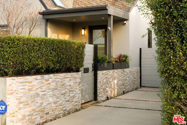 1126 Grant Avenue, Venice (los Angeles), CA 90291