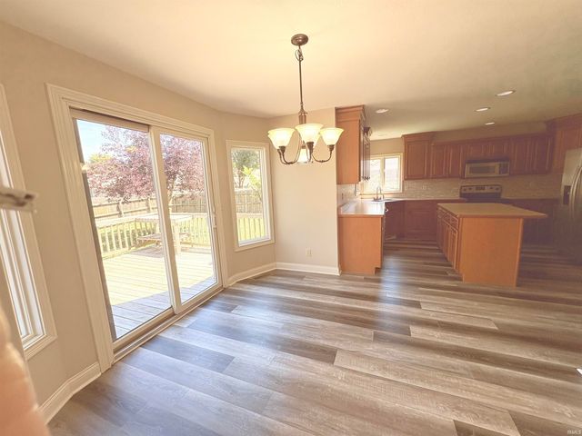 3000 Waterford Lane, Muncie, IN 47304