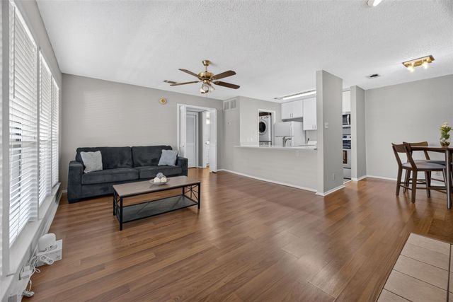 3115 Helms ST 314, Austin, TX 78705