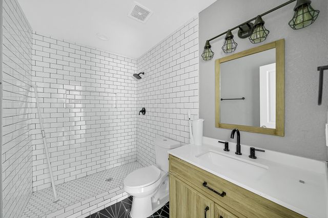 7323 Farnsworth Street, Houston, TX 77022