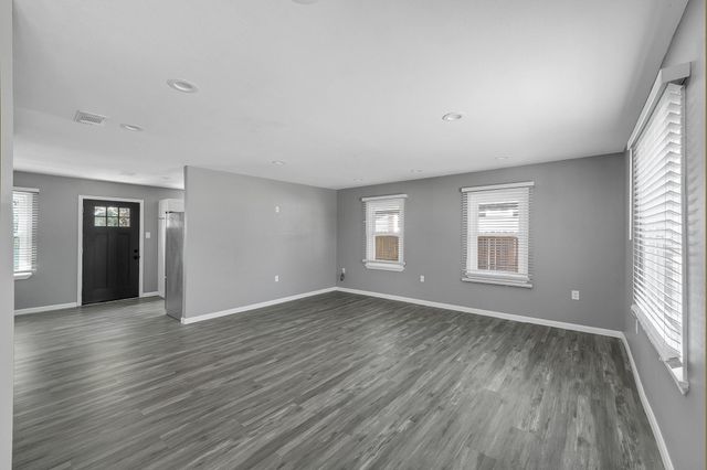 7323 Farnsworth Street, Houston, TX 77022