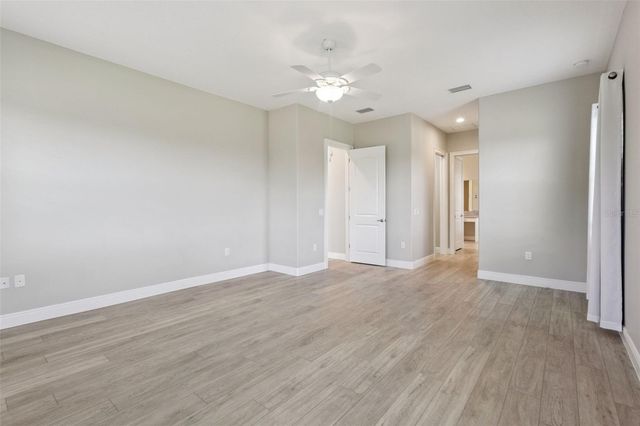 5132 GREENS DRIVE, Lady Lake, FL 32159