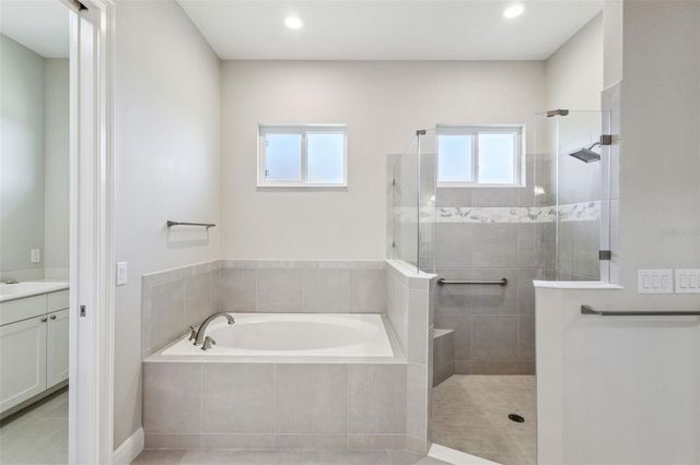 5132 GREENS DRIVE, Lady Lake, FL 32159