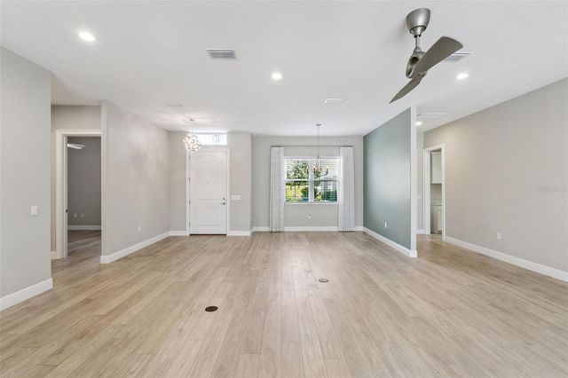 5132 GREENS DRIVE, Lady Lake, FL 32159