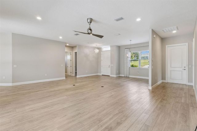 5132 GREENS DRIVE, Lady Lake, FL 32159