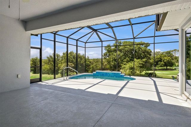 5132 GREENS DRIVE, Lady Lake, FL 32159