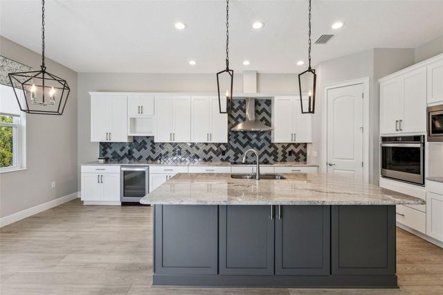 5132 GREENS DRIVE, Lady Lake, FL 32159