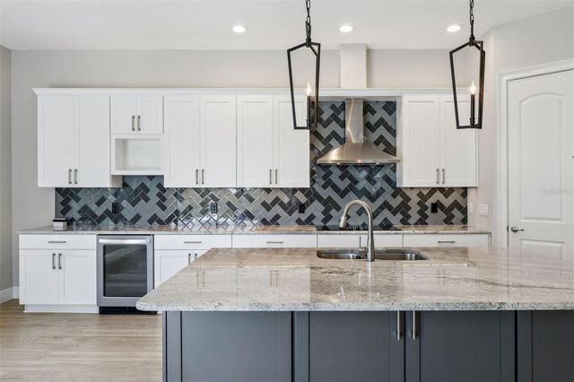 5132 GREENS DRIVE, Lady Lake, FL 32159