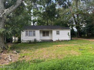 979 Winn Street, Jackson, MS 39204