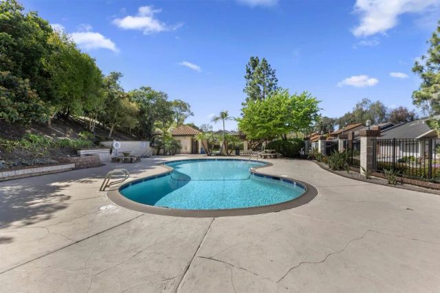 1420 Flair Drive, Encinitas, CA 92024