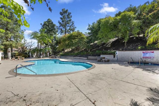 1420 Flair Drive, Encinitas, CA 92024