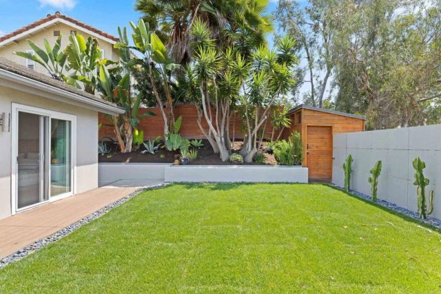 1420 Flair Drive, Encinitas, CA 92024