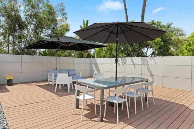 1420 Flair Drive, Encinitas, CA 92024
