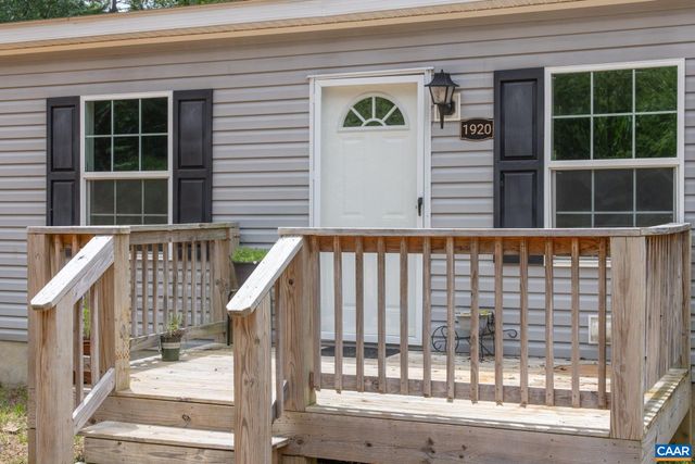 1920 WALTONS STORE RD, Louisa, VA 23093