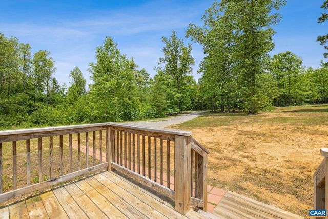 1920 WALTONS STORE RD, Louisa, VA 23093