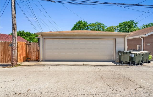 2642 N 78th Avenue, Elmwood Park, IL 60707