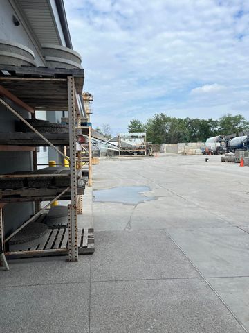 29100 Groesbeck Highway, Roseville, MI 48066