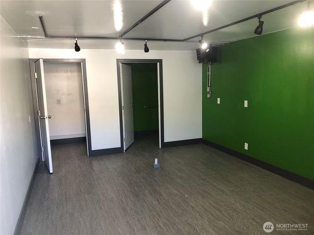 2358 A,B,C Elmway, Okanogan, WA 98840