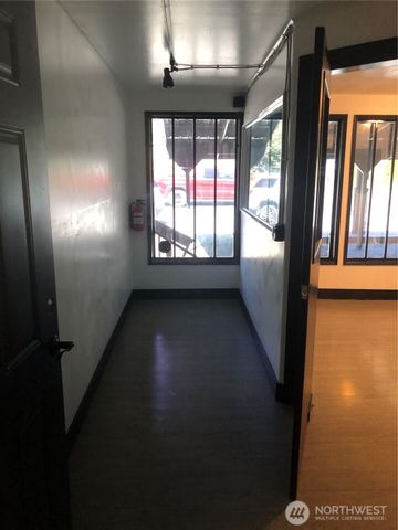 2358 A,B,C Elmway, Okanogan, WA 98840