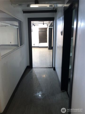 2358 A,B,C Elmway, Okanogan, WA 98840