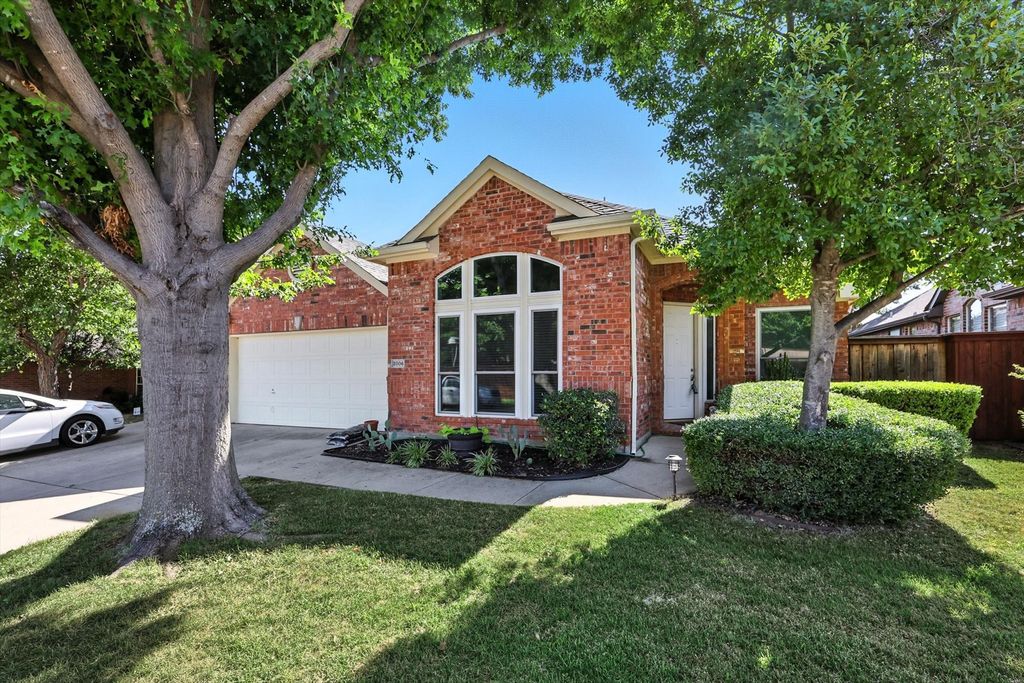2006 Ledgestone Drive, Corinth, TX 76210