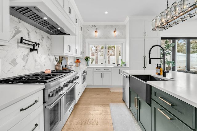 1100 Poplar Tree Drive, Mount Pleasant, SC 29464