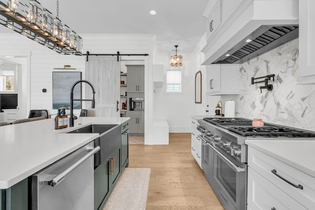 1100 Poplar Tree Drive, Mount Pleasant, SC 29464