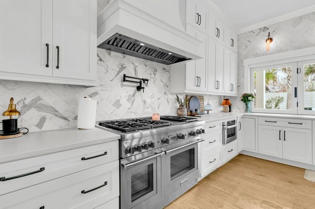 1100 Poplar Tree Drive, Mount Pleasant, SC 29464