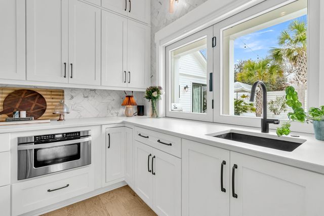 1100 Poplar Tree Drive, Mount Pleasant, SC 29464