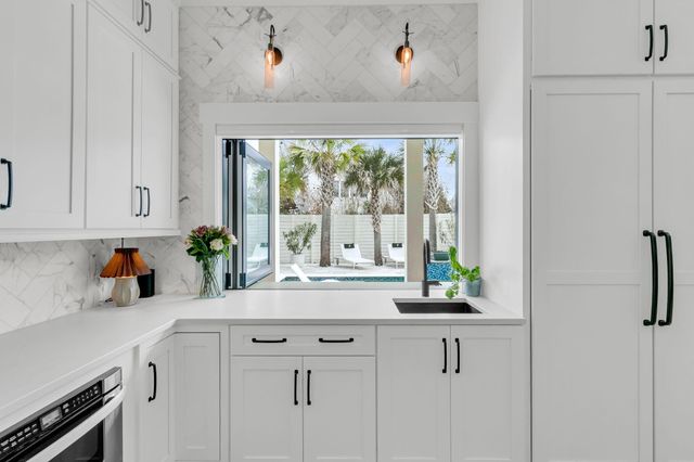 1100 Poplar Tree Drive, Mount Pleasant, SC 29464