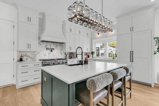 1100 Poplar Tree Drive, Mount Pleasant, SC 29464