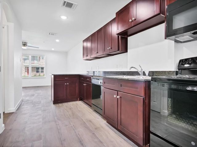226 Woodbridge Lane, Pasadena, TX 77502