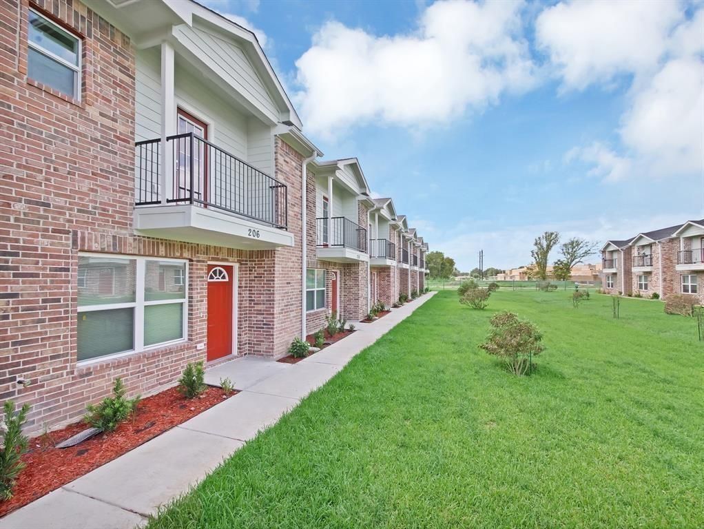 226 Woodbridge Lane, Pasadena, TX 77502