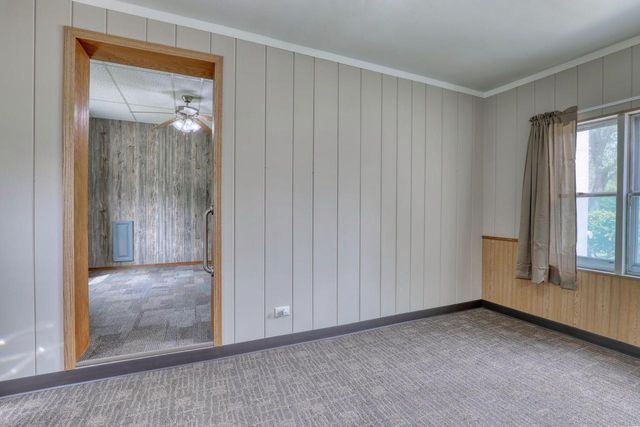 4325 W Grange AVENUE, Greenfield, WI 53220