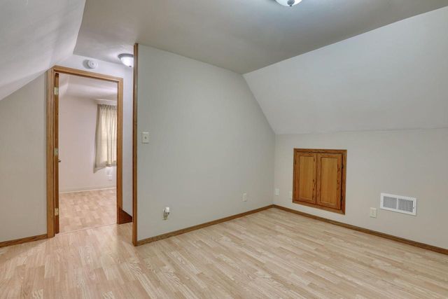 4325 W Grange AVENUE, Greenfield, WI 53220