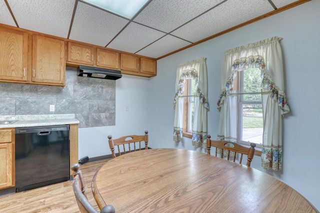 4325 W Grange AVENUE, Greenfield, WI 53220
