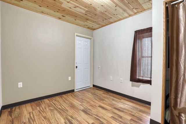 4325 W Grange AVENUE, Greenfield, WI 53220
