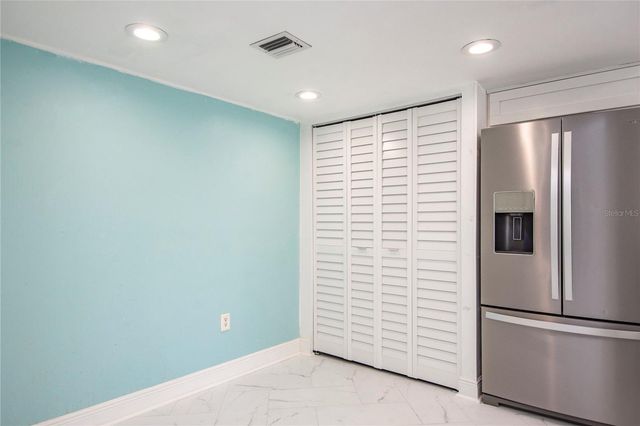 660 ISLAND WAY #206 206, Clearwater, FL 33767