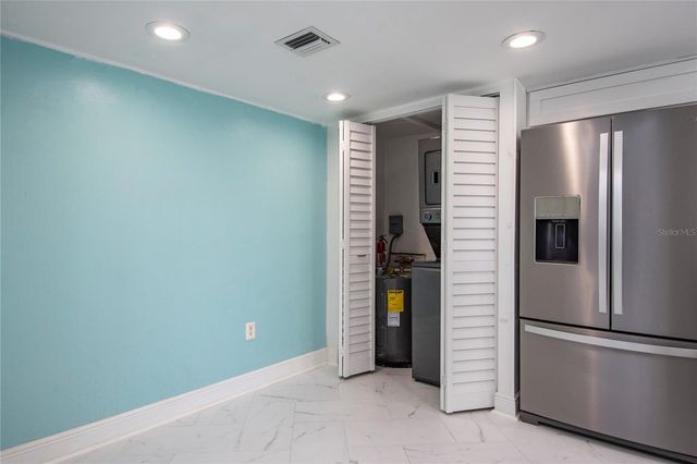 660 ISLAND WAY #206 206, Clearwater, FL 33767