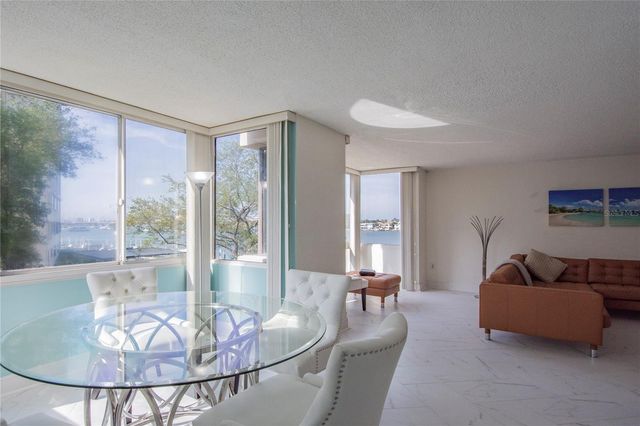 660 ISLAND WAY #206 206, Clearwater, FL 33767