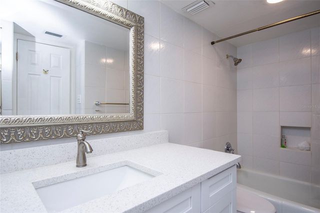 660 ISLAND WAY #206 206, Clearwater, FL 33767