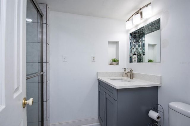 660 ISLAND WAY #206 206, Clearwater, FL 33767