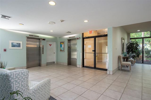 660 ISLAND WAY #206 206, Clearwater, FL 33767