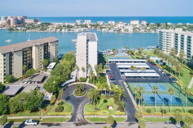 660 ISLAND WAY #206 206, Clearwater, FL 33767