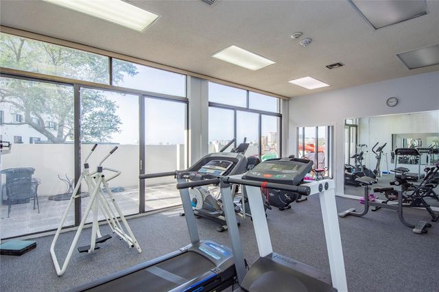 660 ISLAND WAY #206 206, Clearwater, FL 33767